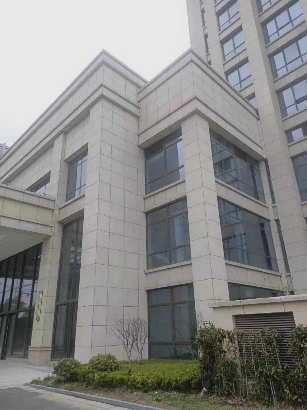 诺富特酒店玻璃幕墙项目